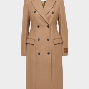 Figure Coat - Virgin Wool
Cashmere
